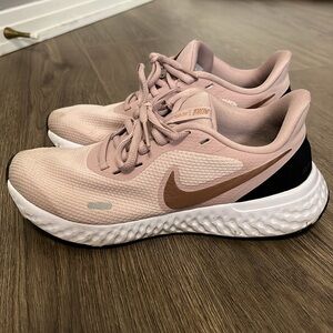 Pink Nike Revolution 5 Running Shoes